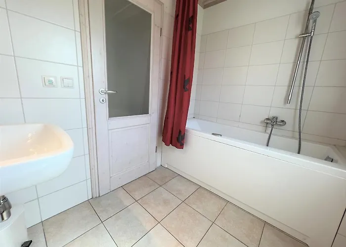 Strandpark H091 בית נופש